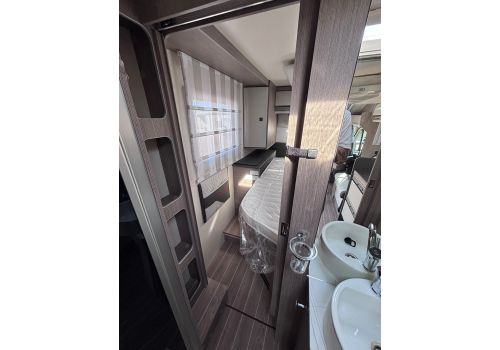 Low Profile Motorhome ROLLER TEAM Zefiro 266 TL Power Edition en Catalog
