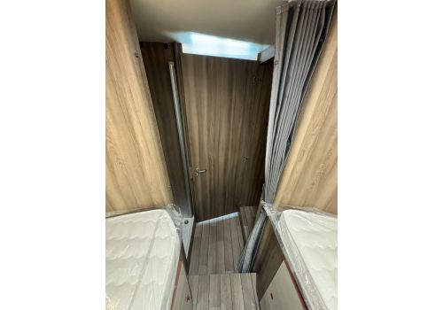 Capuchina Motorhome ROLLER TEAM Kronos 284 M en Sale Occasion