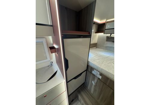 Low Profile Motorhome ROLLER TEAM Kronos 298 TL en Catalog