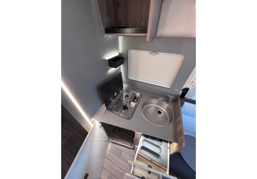 Low Profile Motorhome ROLLER TEAM Kronos 267 TL Black Edition en Catalog