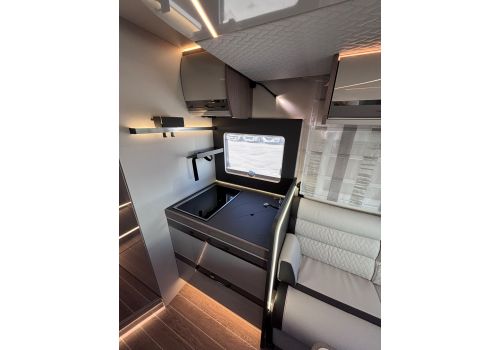 Low Profile Motorhome ROLLER TEAM Zefiro 287 TL Power Edition en Catalog