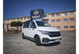 VOLKSWAGEN MULTIVAN · Van usada