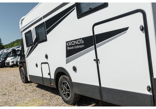 Low Profile Motorhome ROLLER TEAM Kronos 288TL Black Edition en Catalog