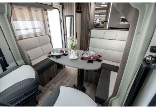 Low Profile Motorhome ROLLER TEAM Kronos 288TL Black Edition en Catalog