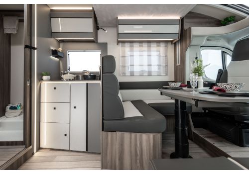 Low Profile Motorhome ROLLER TEAM Kronos 288TL Black Edition en Catalog