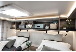 Low Profile Motorhome ROLLER TEAM Kronos 288TL Black Edition en Catalog