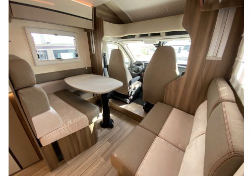 Low Profile Motorhome ROLLER TEAM Kronos 288 TL Spring Edition en Rent