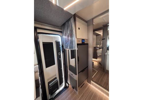 Low Profile Motorhome ROLLER TEAM Zefiro 266 TL en Catalog