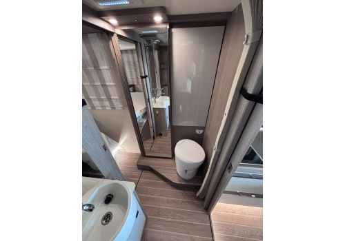 Low Profile Motorhome ROLLER TEAM Zefiro 266 TL en Catalog