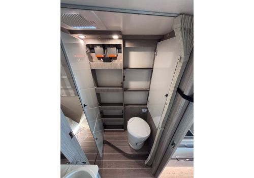 Low Profile Motorhome ROLLER TEAM Zefiro 266 TL en Catalog