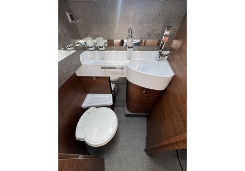Integral Motorhome CARTHAGO Chic C-Line I 5.0 L QB en Catalog