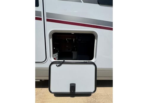 Integral Motorhome CARTHAGO Chic C-Line I 5.0 L QB en Catalog