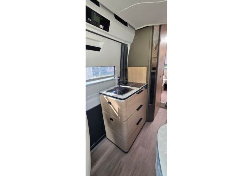 Camper Van DREAMER Living Van en Catalog