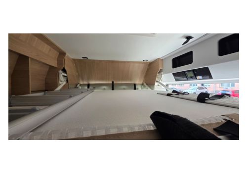 Camper Van DREAMER Living Van en Catalog