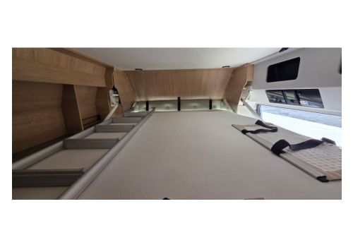 Camper Van DREAMER Living Van en Catalog