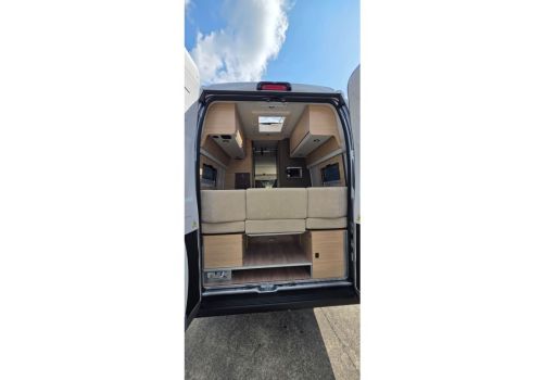 Camper Van DREAMER Living Van en Catalog