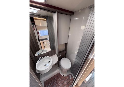 Low Profile Motorhome ROLLER TEAM Kronos 281 TL FIT en Catalog