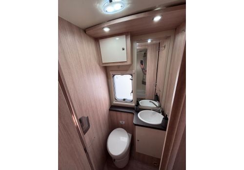 Low Profile Motorhome GIOTTILINE Siena 395 Privilege en Sale Occasion