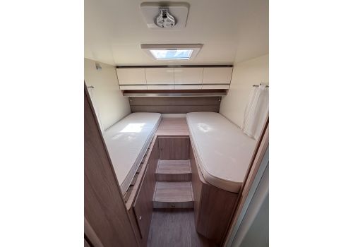 Low Profile Motorhome GIOTTILINE Siena 395 Privilege en Sale Occasion