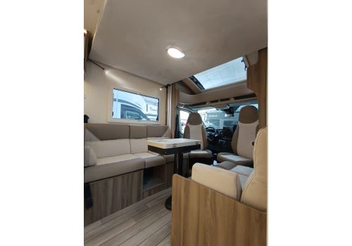 Low Profile Motorhome ROLLER TEAM Kronos Fit 230 TL en Catalog