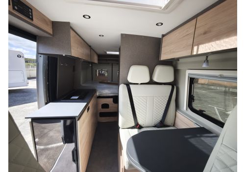 Camper Van DETHLEFFS Globetrail 600 DS Active Plus en Catalog