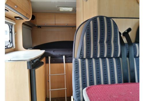 Low Profile Motorhome DETHLEFFS Globebus T-1 en Sale Occasion
