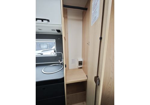 Low Profile Motorhome SUNLIGHT T58 en Catalog