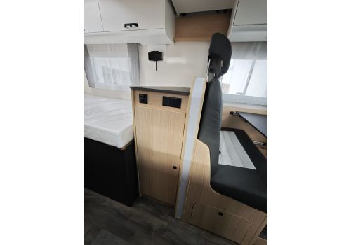 Low Profile Motorhome SUNLIGHT T58 en Catalog
