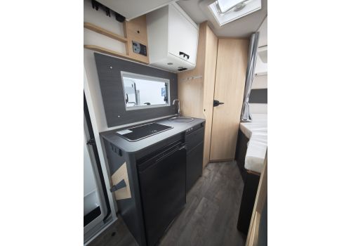 Low Profile Motorhome SUNLIGHT T58 en Catalog