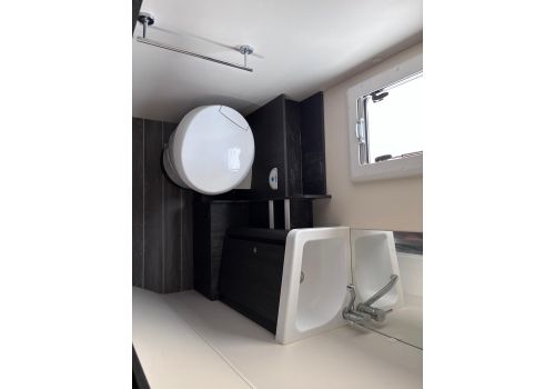 Low Profile Motorhome ROLLER TEAM Kronos 284 TL en Sale Occasion