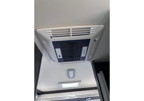 Low Profile Motorhome ROLLER TEAM Kronos 284 TL en Sale Occasion