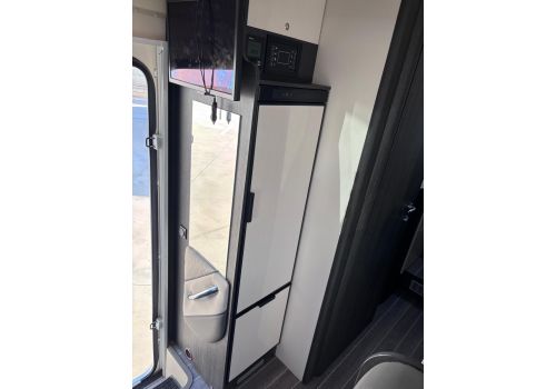 Low Profile Motorhome ROLLER TEAM Kronos 284 TL en Sale Occasion