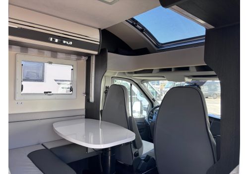 Low Profile Motorhome ROLLER TEAM Kronos 284 TL en Sale Occasion