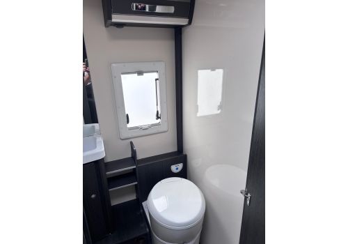 Low Profile Motorhome ROLLER TEAM Kronos 267 TL en Sale Occasion