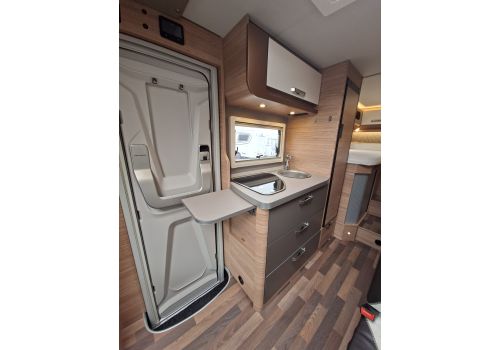 Low Profile Motorhome WEINSBERG R57 en Sale Occasion