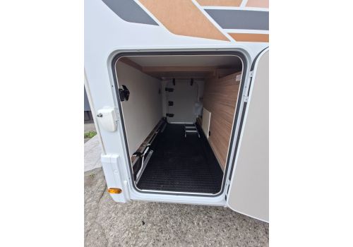 Low Profile Motorhome WEINSBERG R57 en Sale Occasion