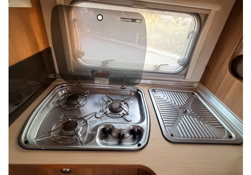 Low Profile Motorhome BURSTNER Nexxo T660 en Sale Occasion