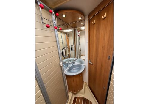 Low Profile Motorhome BURSTNER Nexxo T660 en Sale Occasion