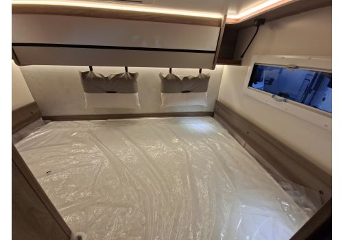 Low Profile Motorhome ROLLER TEAM Kronos Fit 294 en Catalog