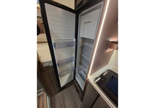 Low Profile Motorhome ROLLER TEAM Kronos Fit 294 en Catalog