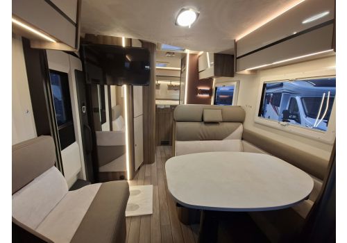 Low Profile Motorhome ROLLER TEAM Kronos Fit 294 en Catalog