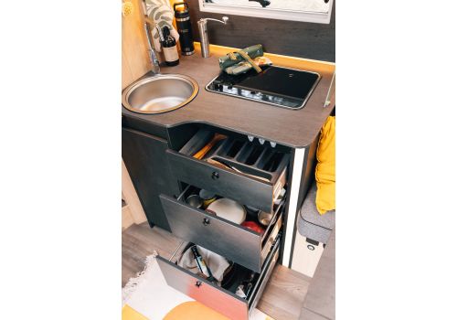 Low Profile Motorhome SUNLIGHT UNLDT T7433Q 2027 en Catalog