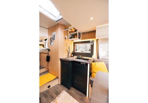 Low Profile Motorhome SUNLIGHT UNLDT T7433Q 2027 en Catalog