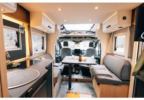 Low Profile Motorhome SUNLIGHT UNLDT T7433Q 2027 en Catalog