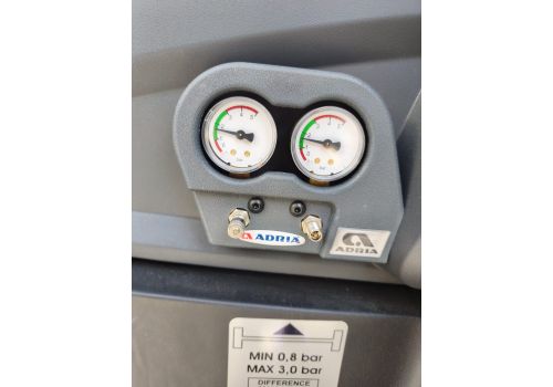 Low Profile Motorhome ADRIA Matrix Supreme 670SC en Sale Occasion