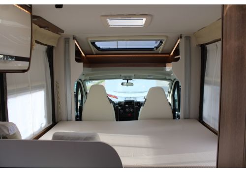 Low Profile Motorhome DETHLEFFS Trend T 6767 en Sale Occasion
