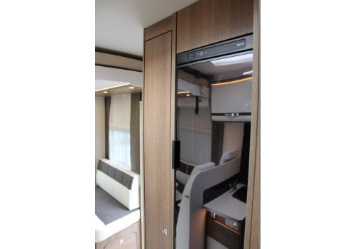 Low Profile Motorhome DETHLEFFS Trend T 6767 en Sale Occasion
