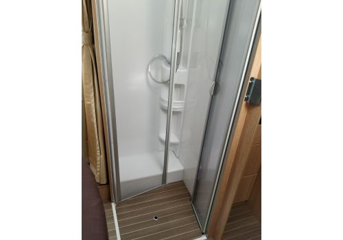Low Profile Motorhome SUNLIGHT T 69 S modelo 2017 en Sale Occasion
