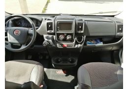 Low Profile Motorhome SUNLIGHT T 69 S modelo 2017 en Sale Occasion