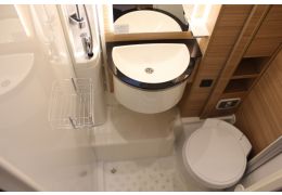 Low Profile Motorhome DETHLEFFS Globebus T 1 modelo 2017 en Sale Occasion